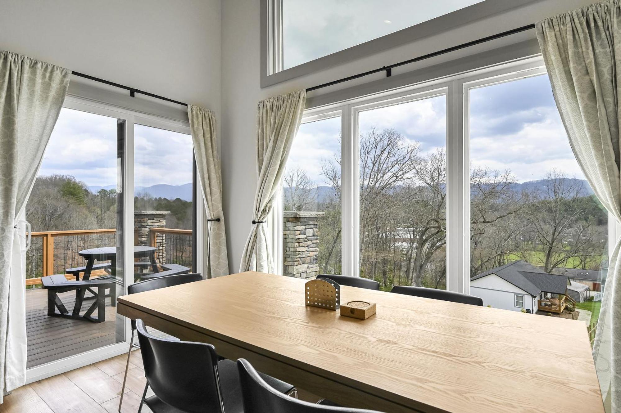 웨버빌 Mon Tresor, Modern Mountain Views With Deck 빌라 외부 사진